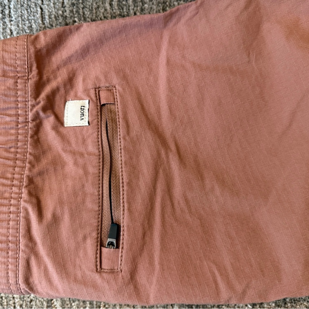 Vuori Ripstop Women's Ankle Pants in Soft Pink medium - Picture 3 of 4